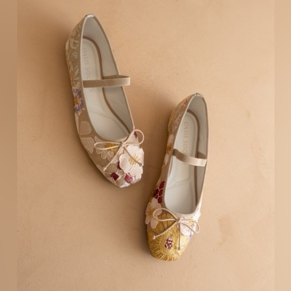 3D Floral Square Toe Mary Jane Ballet Flats - Oasis Society - Picture 4 of 6